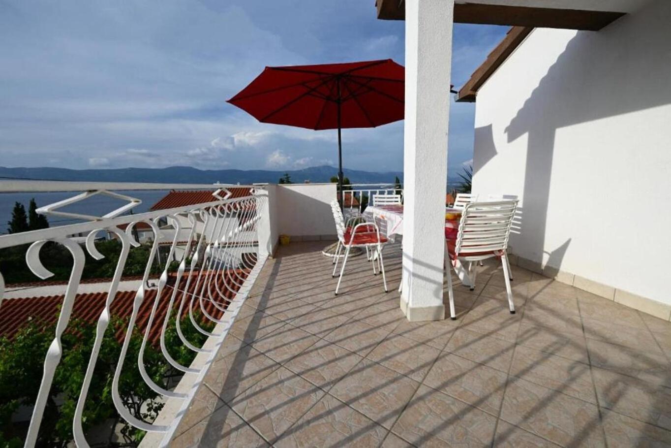 Apartment Mihovilovic Slatine Exterior foto