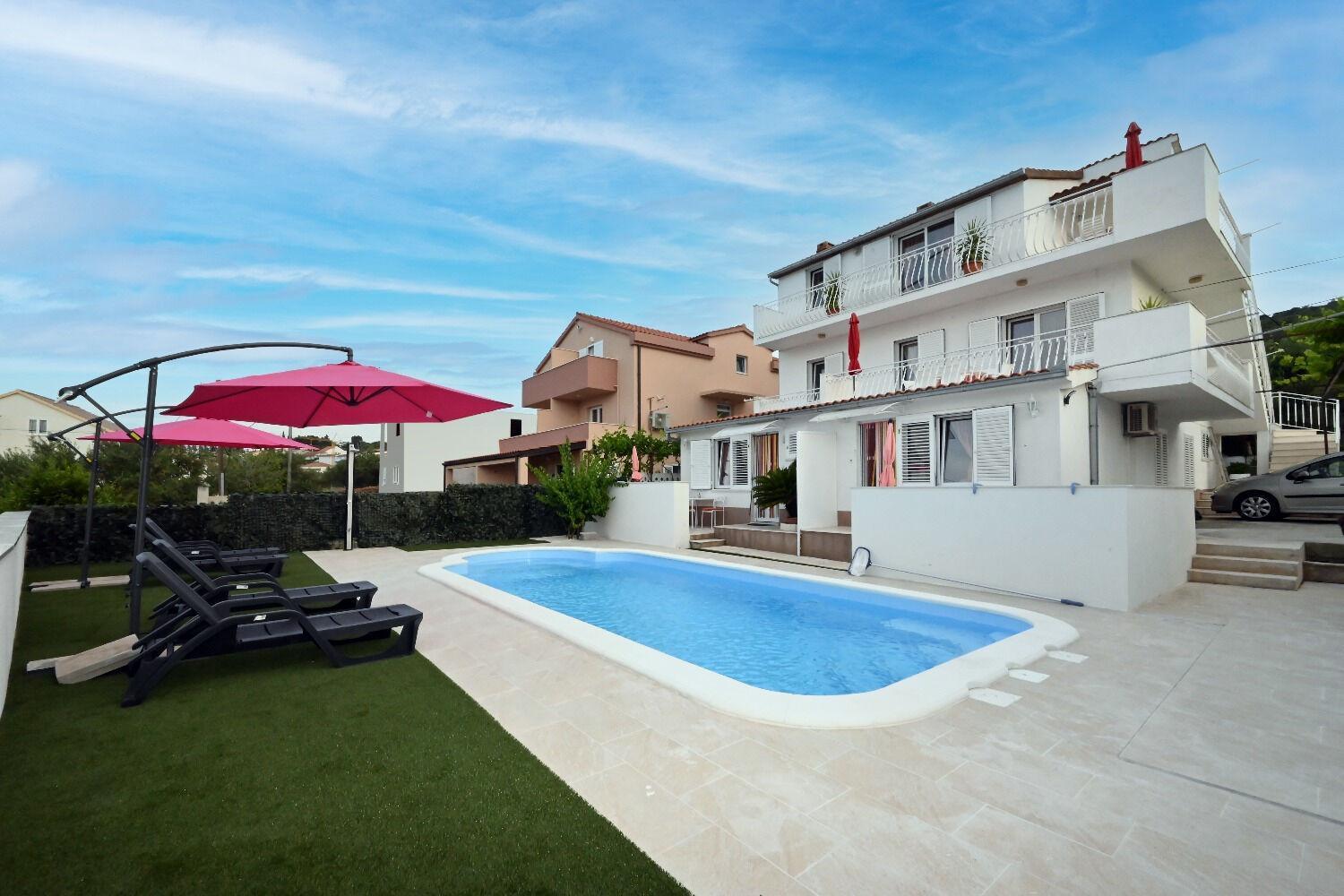 Apartment Mihovilovic Slatine Exterior foto