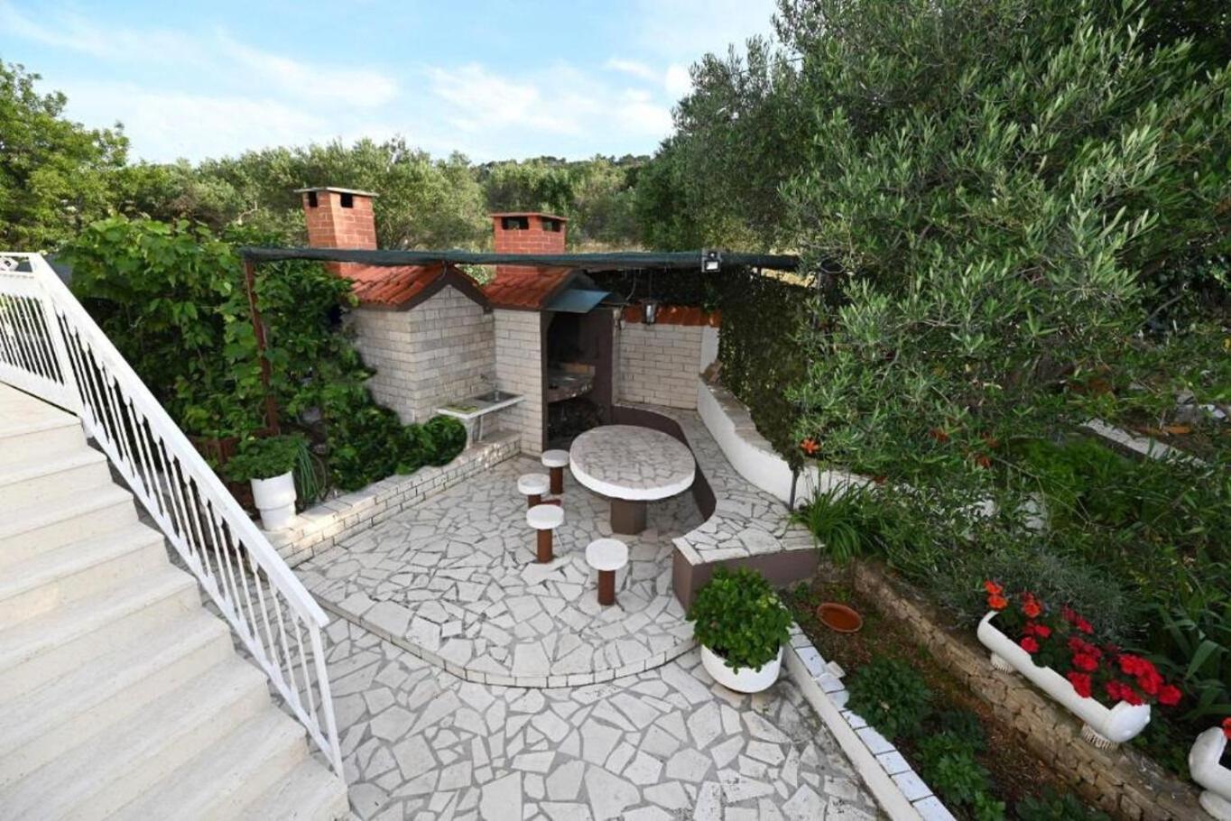 Apartment Mihovilovic Slatine Exterior foto